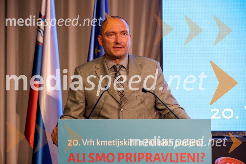 dr. Jože Podgoršek, agrarni ekonom in politik, minister za kmetijstvo, gozdarstvo in prehrano20. Vrh Kmetijskih in živilskih podjetij Slovenije