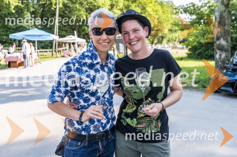  Tatjana Mihelj, pevka;  Maja WagnerLady piknik pod klobuki 2021