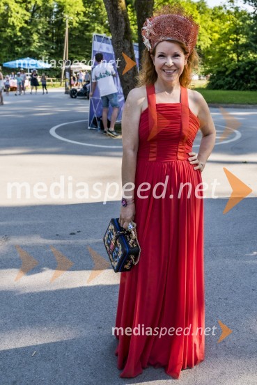  Irena Jalšovec Kogoj - Regina, pevkaLady piknik pod klobuki 2021