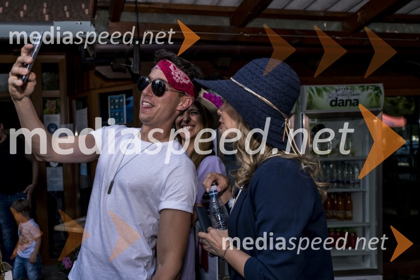  Nino Ošlak, pevec;  ... Lady piknik pod klobuki 2021