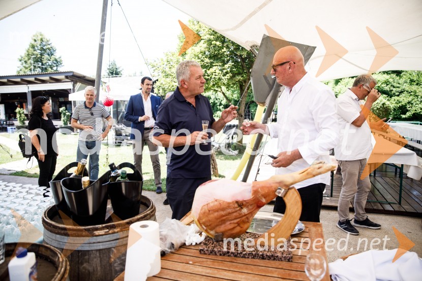  Damjanić Nikola;  ... Ninamedia, 30 let raziskovalne agencije