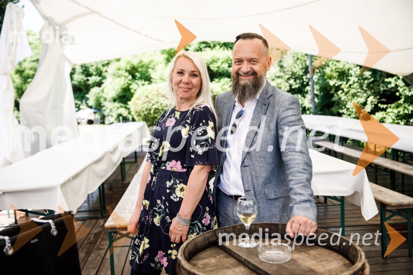 Ninamedia, 30 let raziskovalne agencije