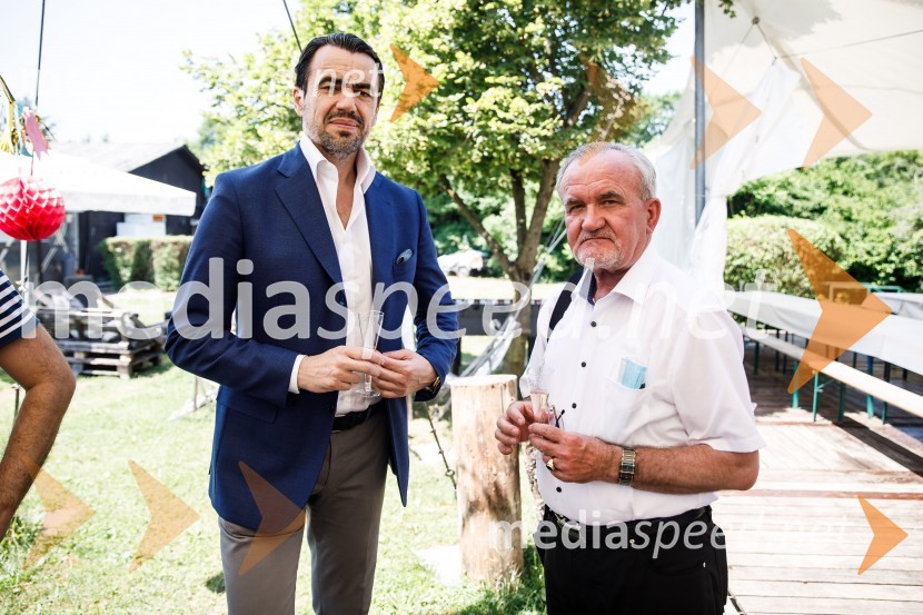 Ninamedia, 30 let raziskovalne agencije