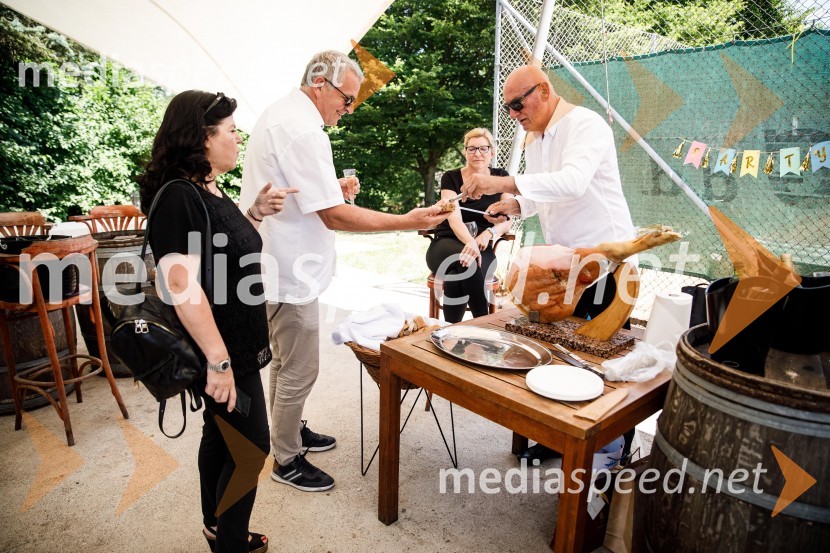 Ninamedia, 30 let raziskovalne agencije