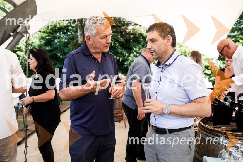  Damjanić Nikola;  ... Ninamedia, 30 let raziskovalne agencije