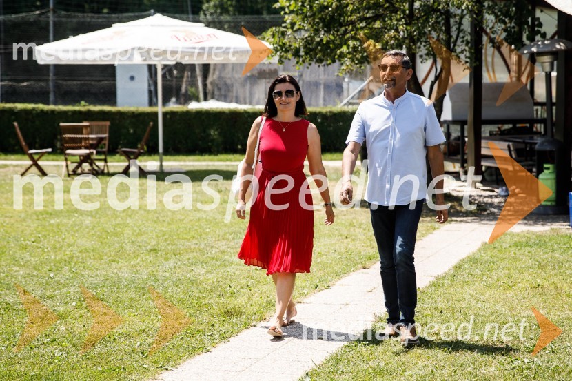 Ninamedia, 30 let raziskovalne agencije