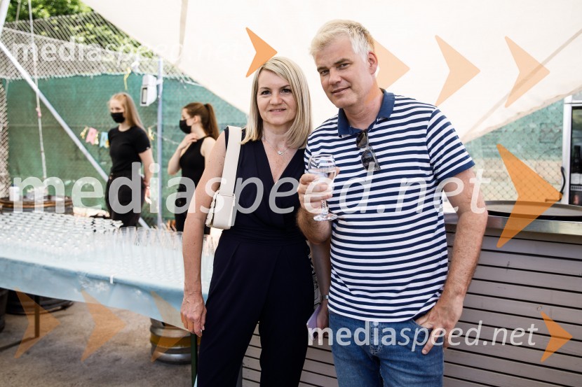 Ninamedia, 30 let raziskovalne agencije