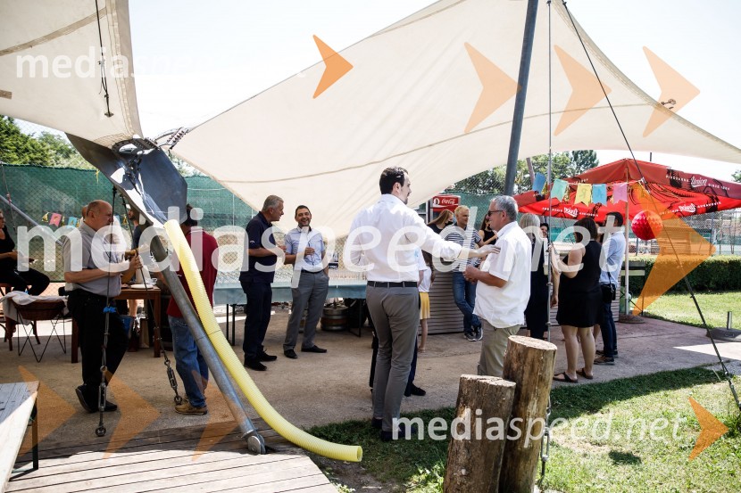 Ninamedia, 30 let raziskovalne agencije