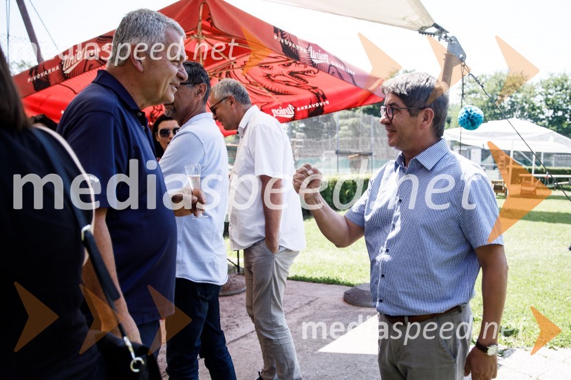  Damjanić Nikola;  ... Ninamedia, 30 let raziskovalne agencije