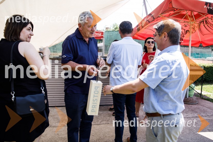  Damjanić Nikola;  ... Ninamedia, 30 let raziskovalne agencije