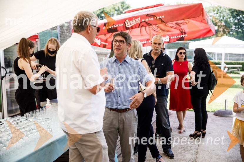 Ninamedia, 30 let raziskovalne agencije