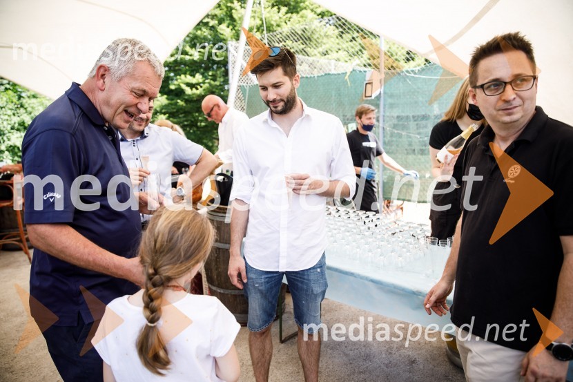  Damjanić Nikola;  ... ;  ... Ninamedia, 30 let raziskovalne agencije