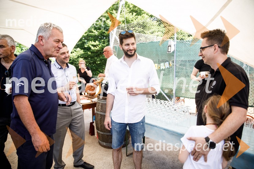  Damjanić Nikola;  ... ;  ... Ninamedia, 30 let raziskovalne agencije