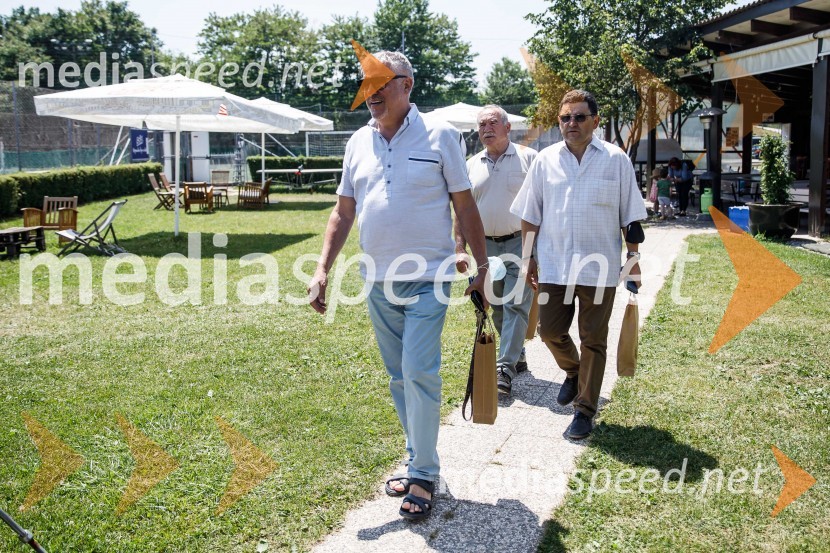 Ninamedia, 30 let raziskovalne agencije