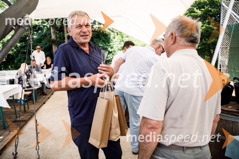  Damjanić Nikola;  ... Ninamedia, 30 let raziskovalne agencije