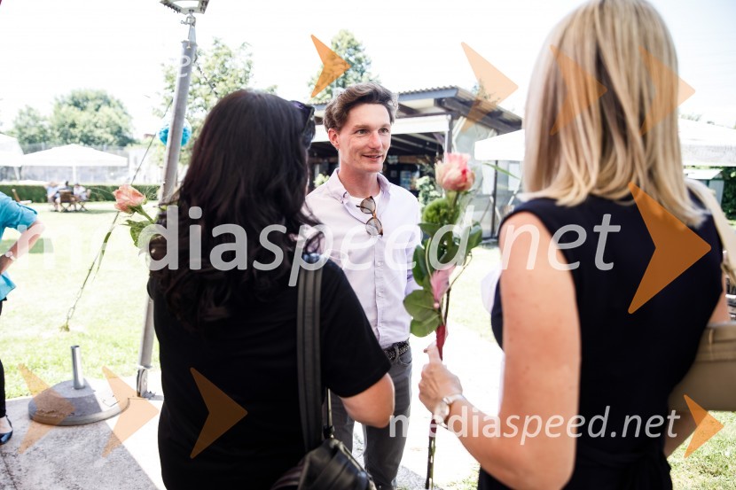 Ninamedia, 30 let raziskovalne agencije