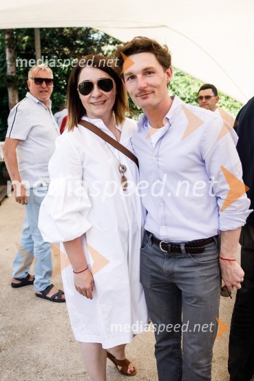 Ninamedia, 30 let raziskovalne agencije