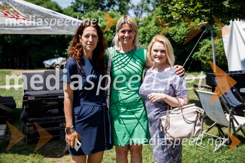 Ninamedia, 30 let raziskovalne agencije