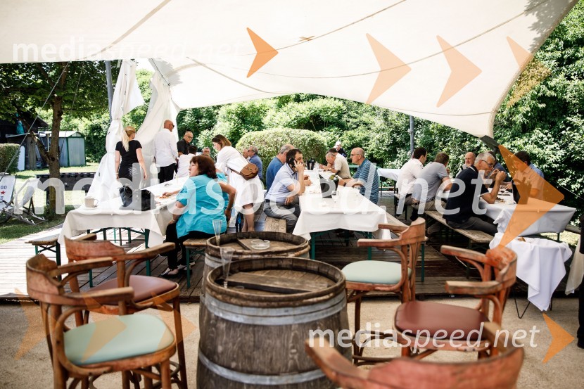 Ninamedia, 30 let raziskovalne agencije