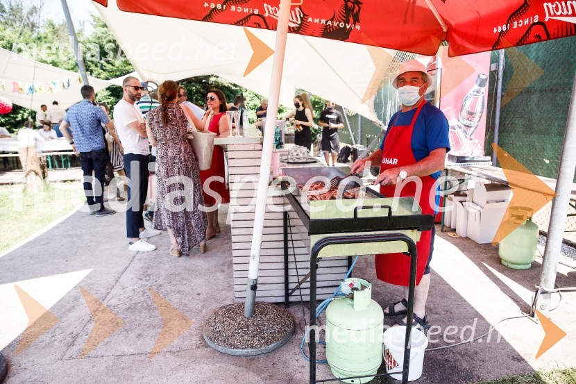 Ninamedia, 30 let raziskovalne agencije