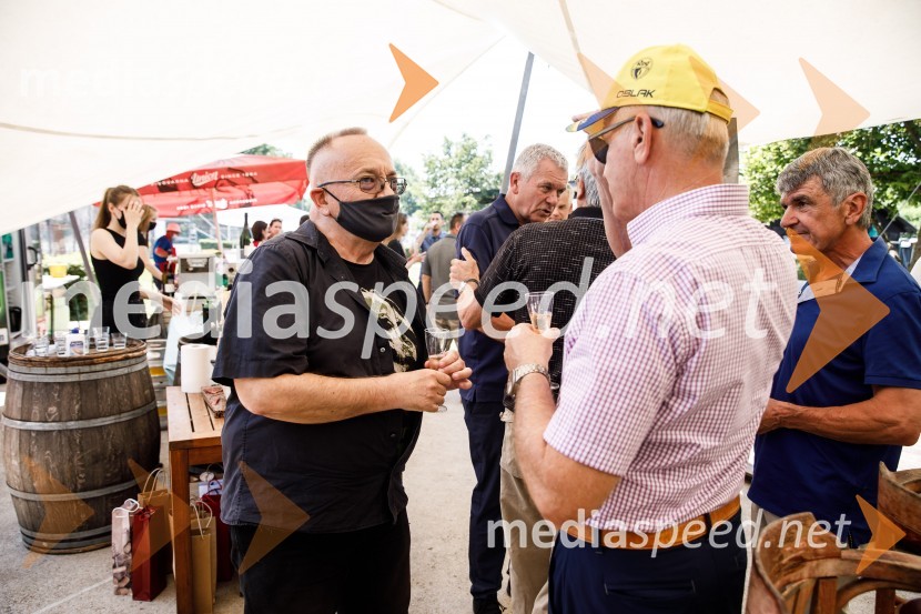 Ninamedia, 30 let raziskovalne agencije