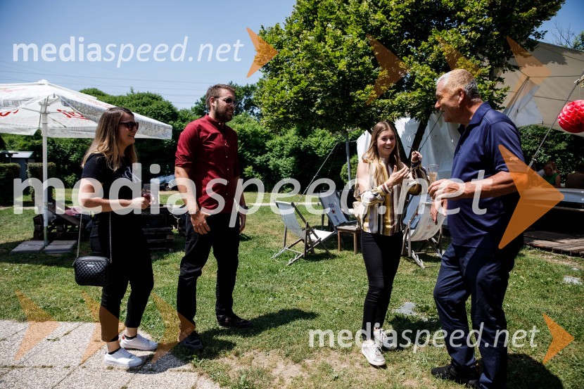 Ninamedia, 30 let raziskovalne agencije