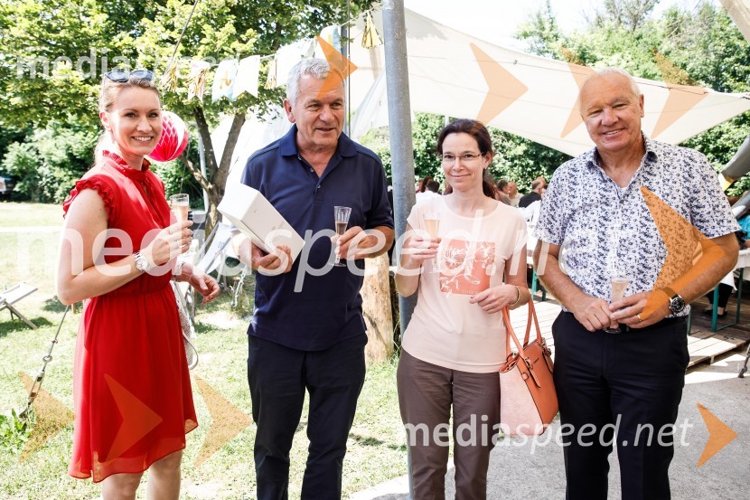 Ninamedia, 30 let raziskovalne agencije