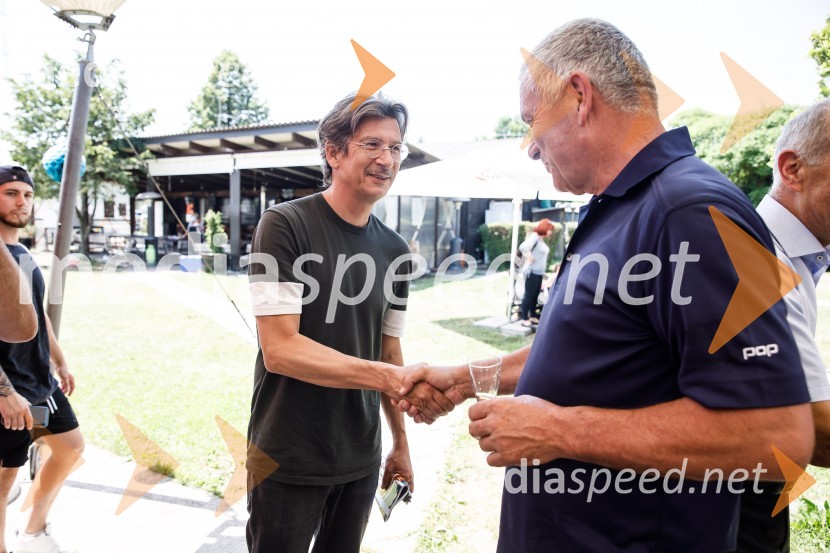 Ninamedia, 30 let raziskovalne agencije