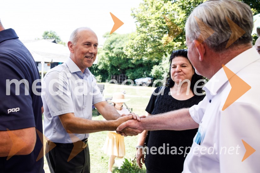 Ninamedia, 30 let raziskovalne agencije