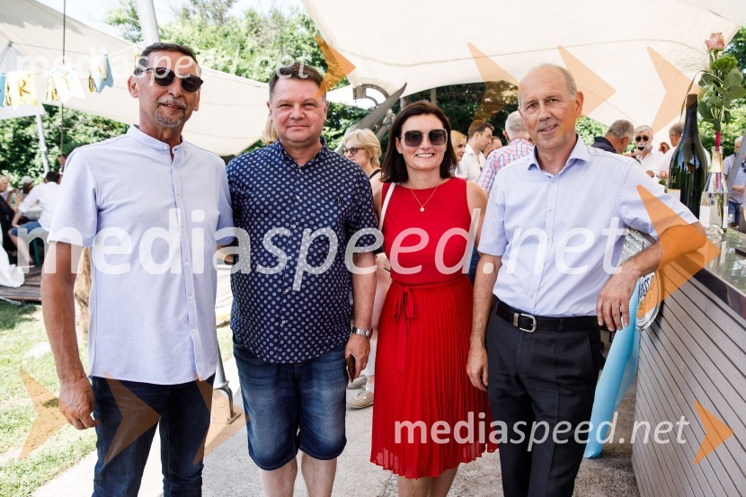 Ninamedia, 30 let raziskovalne agencije