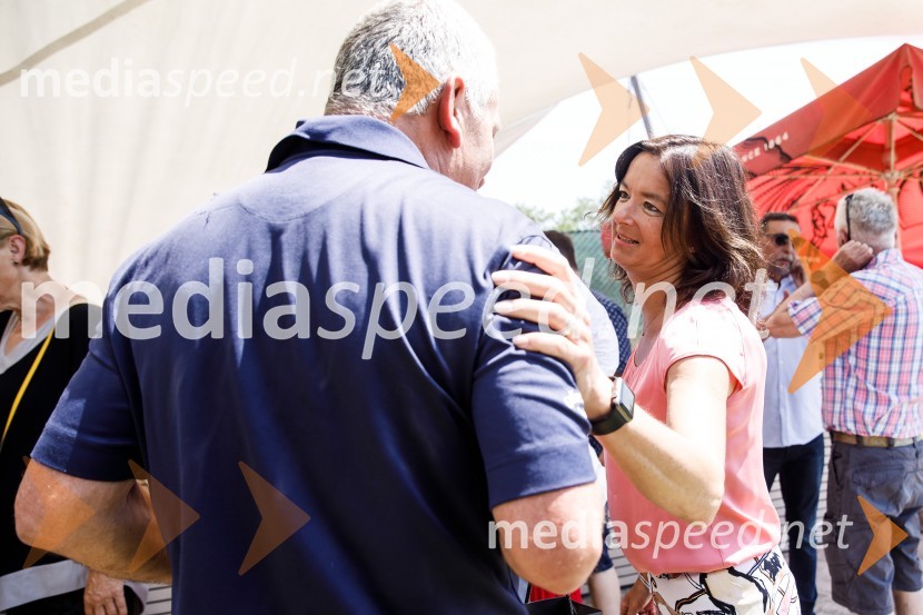 Ninamedia, 30 let raziskovalne agencije