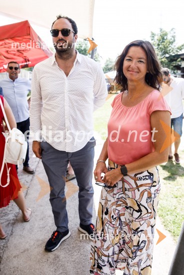 Ninamedia, 30 let raziskovalne agencije