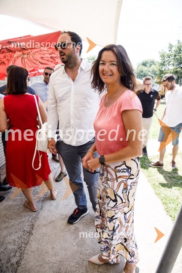 Ninamedia, 30 let raziskovalne agencije