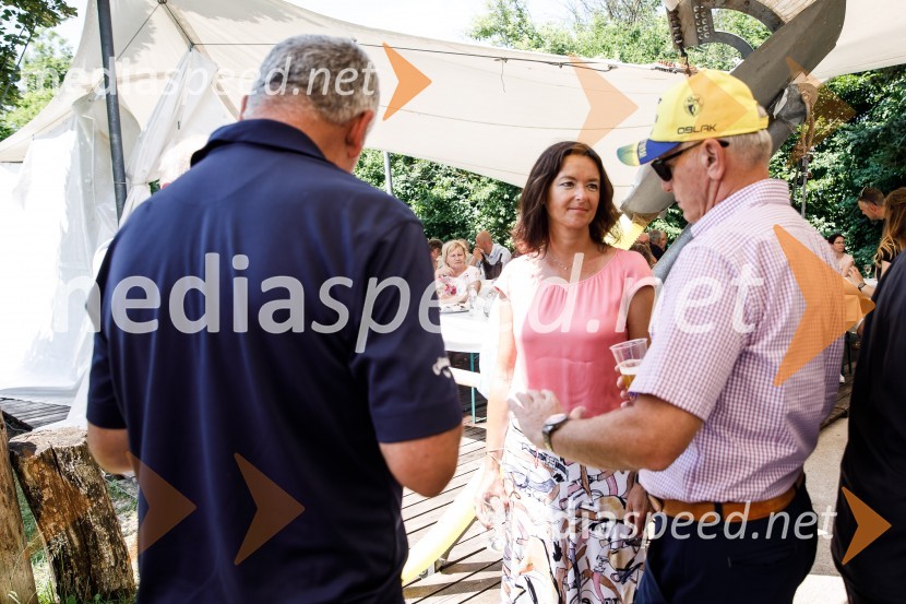 Ninamedia, 30 let raziskovalne agencije