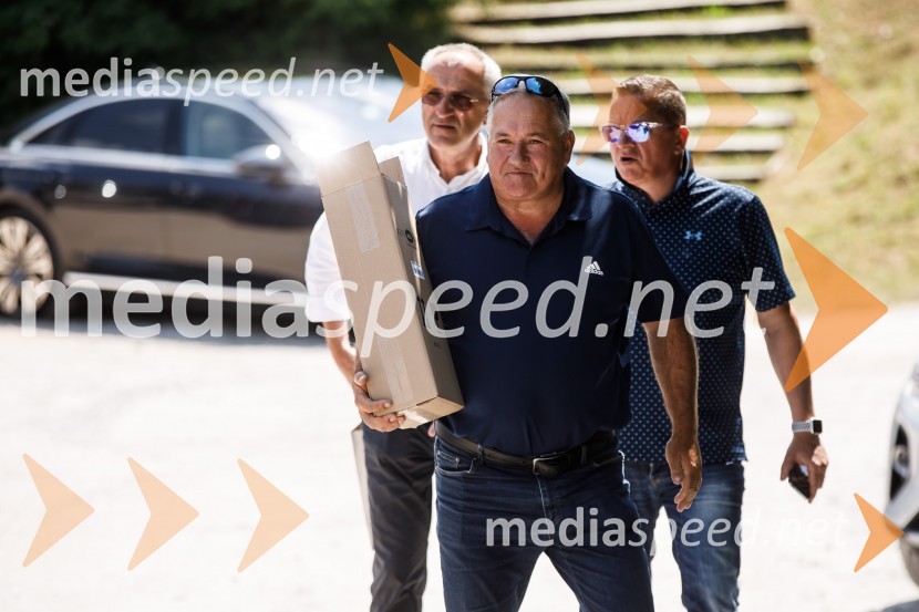 Ninamedia, 30 let raziskovalne agencije