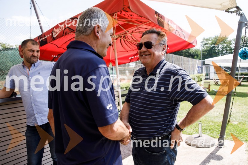  Damjanić Nikola;  Zoran Janković, župan, Mestna občina LjubljanaNinamedia, 30 let raziskovalne agencije