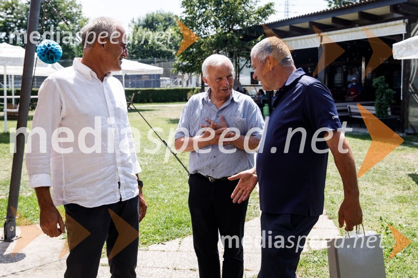 Ninamedia, 30 let raziskovalne agencije