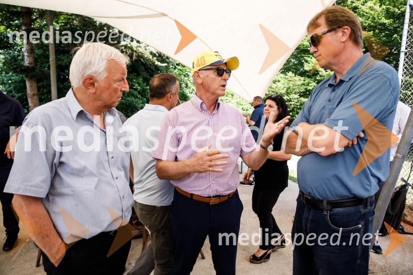 Ninamedia, 30 let raziskovalne agencije