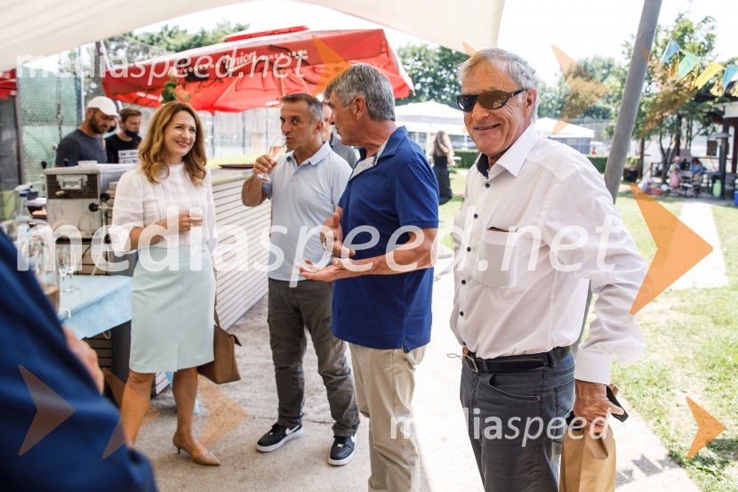 Ninamedia, 30 let raziskovalne agencije