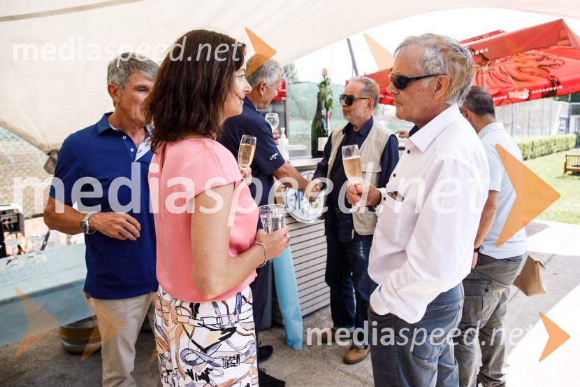 Ninamedia, 30 let raziskovalne agencije