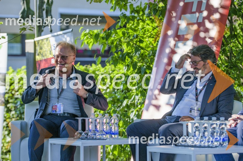  Janez  Škrabec, direktor Riko d.o.o., predsednik Slovensko-ruskega poslovnega sveta, častni konzul Belorusije;  Hubert Kosler, direktor Yaskawa Ristro d.o.o.Kočevsko Ribniški forum 2021