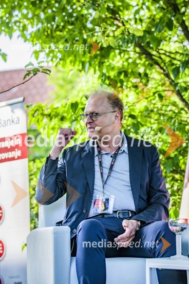  Janez  Škrabec, direktor Riko d.o.o., predsednik Slovensko-ruskega poslovnega sveta, častni konzul BelorusijeKočevsko Ribniški forum 2021