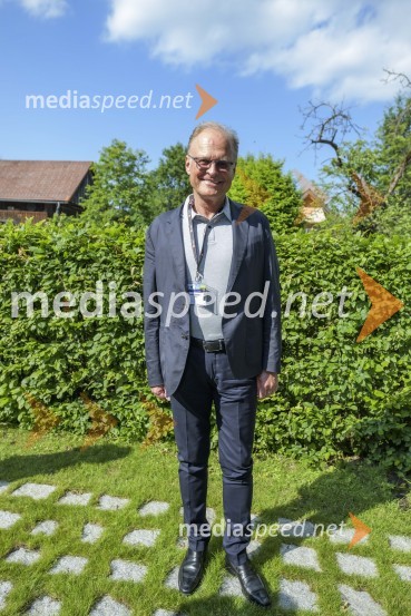  Janez  Škrabec, direktor Riko d.o.o., predsednik Slovensko-ruskega poslovnega sveta, častni konzul BelorusijeKočevsko Ribniški forum 2021