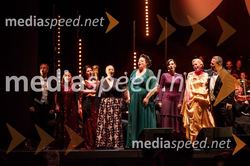  ... ;  Petya Ivanova, operna solistka;  ... ;  Sabina  Cvilak, operna pevka;  ... ;  Valentina Čuden, operna pevka;  ... ;  ... Operna noč v Ljubljani