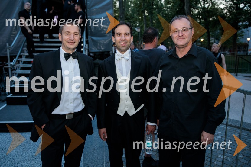  ... ;  Simon Krečič, dirigent in pianist;  ... Operna noč v Ljubljani