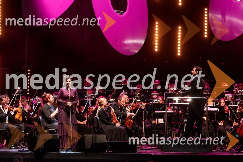  Valentina Čuden, operna pevka;  Simon Krečič, dirigent in pianistOperna noč v Ljubljani