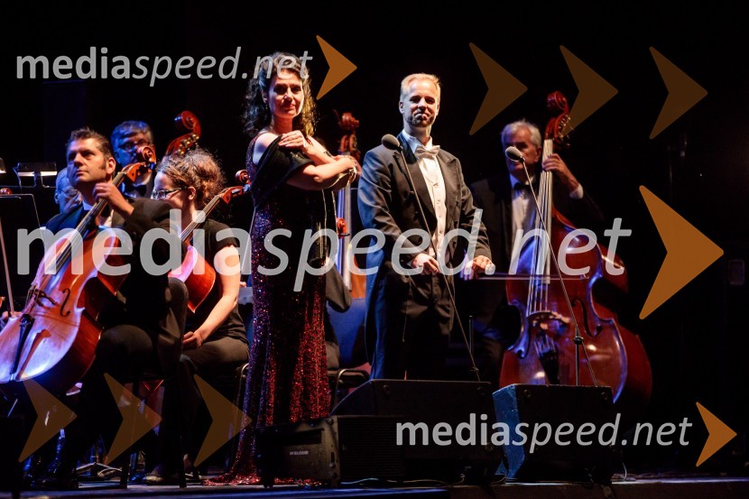  Irena  Petkova, operna pevka;  Martin Sušnik, operni solistOperna noč v Ljubljani