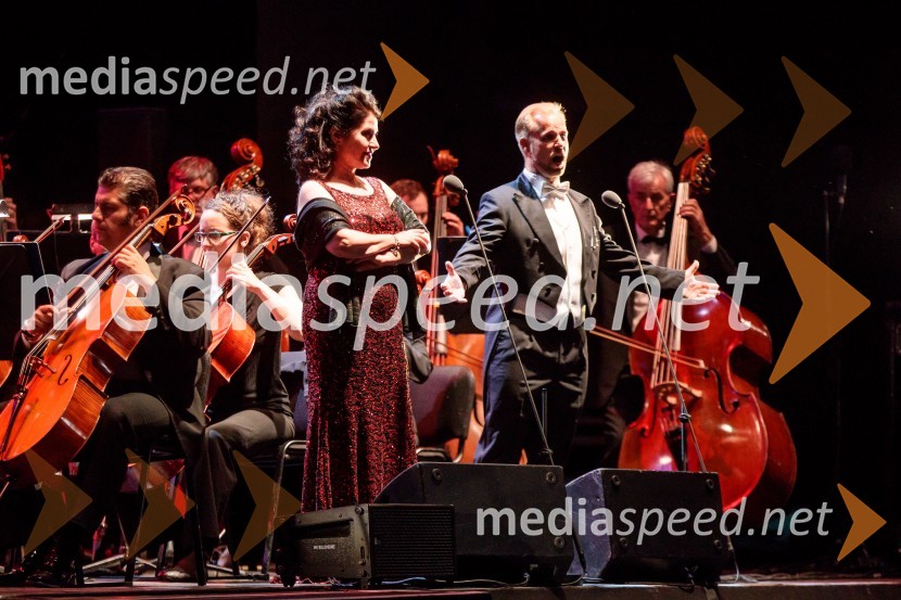  Irena  Petkova, operna pevka;  Martin Sušnik, operni solistOperna noč v Ljubljani