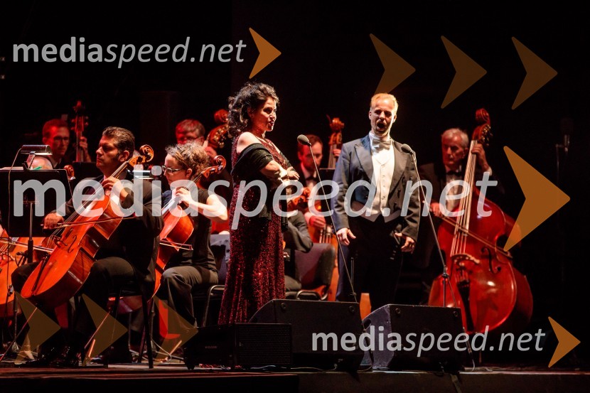  Irena  Petkova, operna pevka;  Martin Sušnik, operni solistOperna noč v Ljubljani