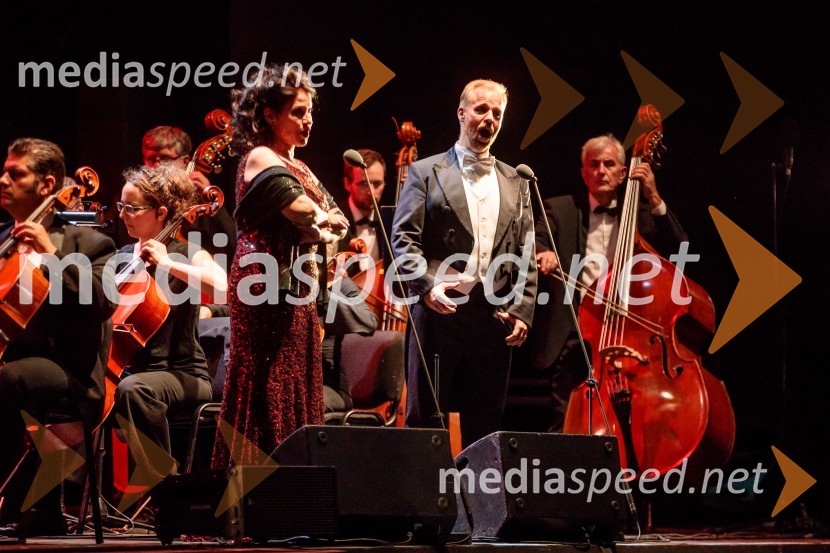  Irena  Petkova, operna pevka;  Martin Sušnik, operni solistOperna noč v Ljubljani